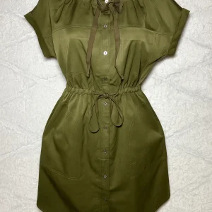Robe vert militaire