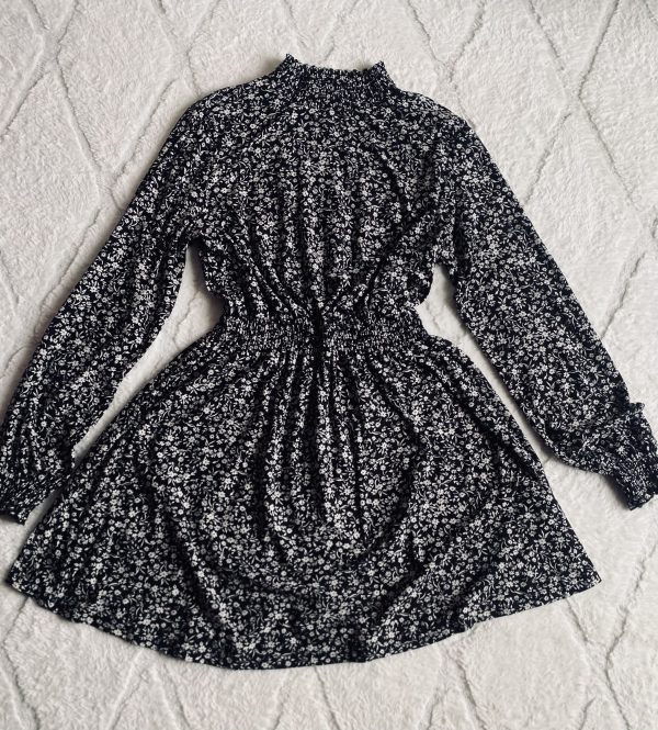 Petite robe noire élastique – Image 2