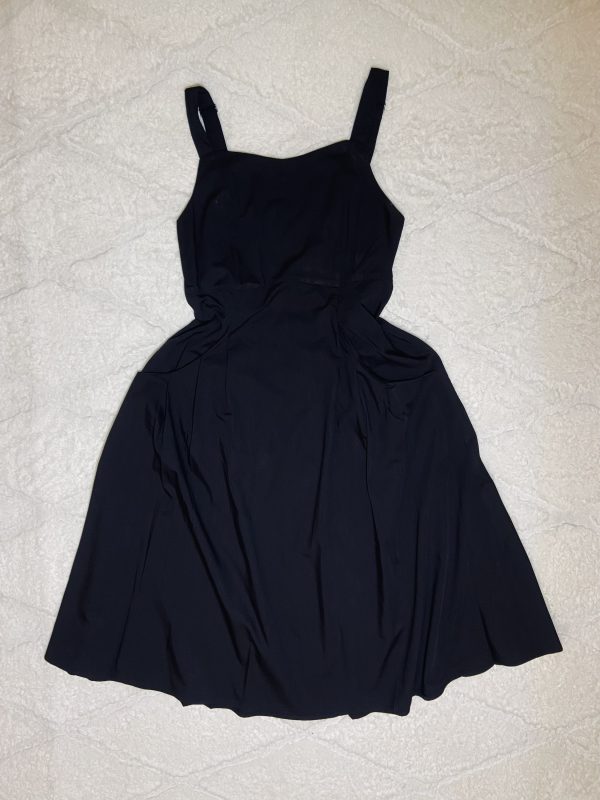 Petite robe noire à bretelles – Image 3