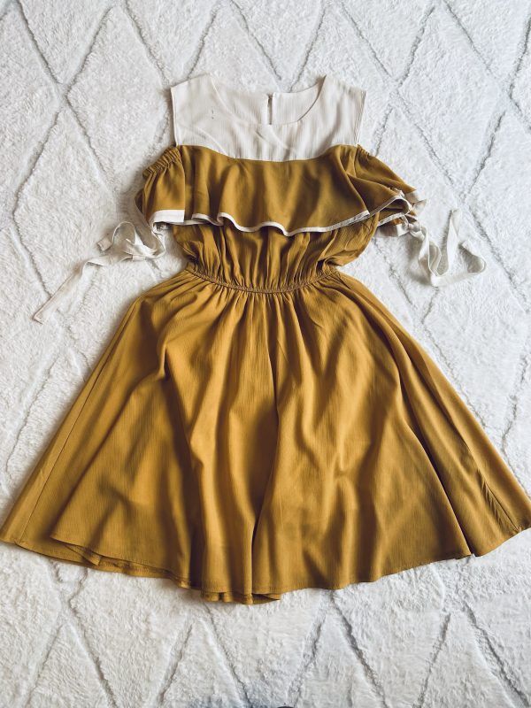 Petite robe jaune et blanche – Image 3