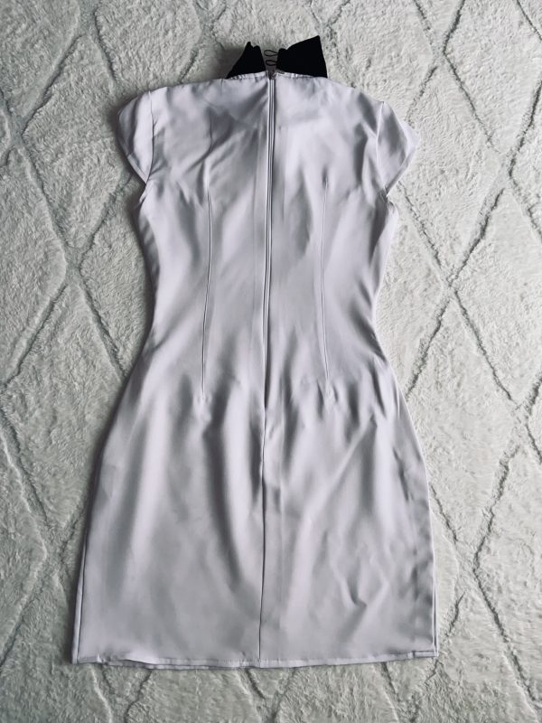 Petite robe blanche col en daim – Image 6