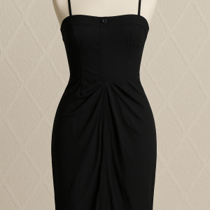 Petite robe noire asymétrique