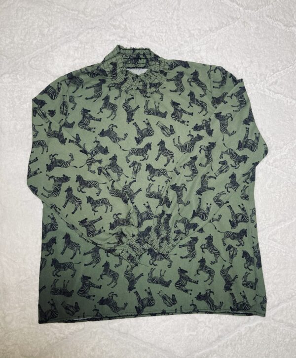 Chemise verte à motif – Image 3