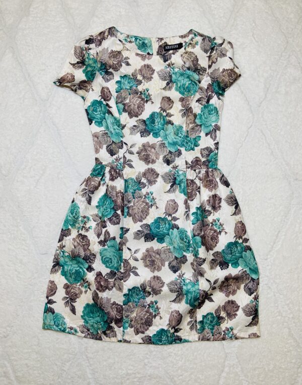 Petite robe blanche fleurie 2 – Image 2