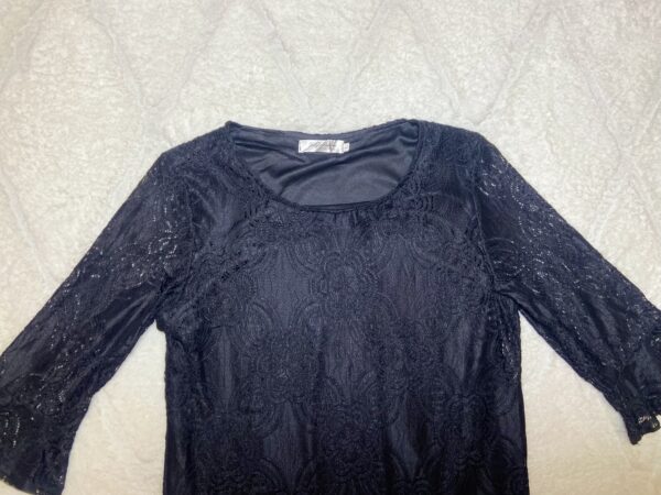 Robe noire en dentelle 4 – Image 2