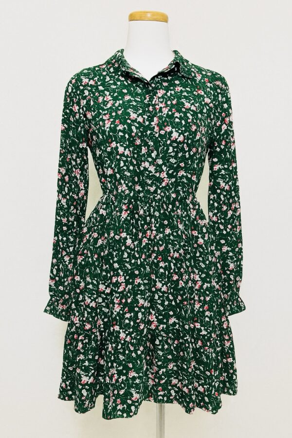 Petite robe verte fleurie