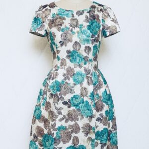Petite robe blanche fleurie 2