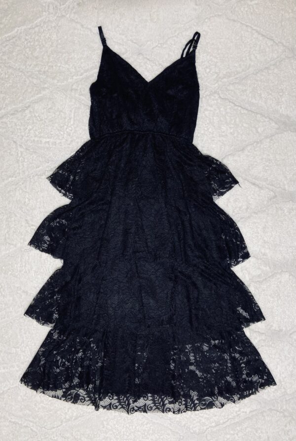 Robe noire en dentelle 3 – Image 2