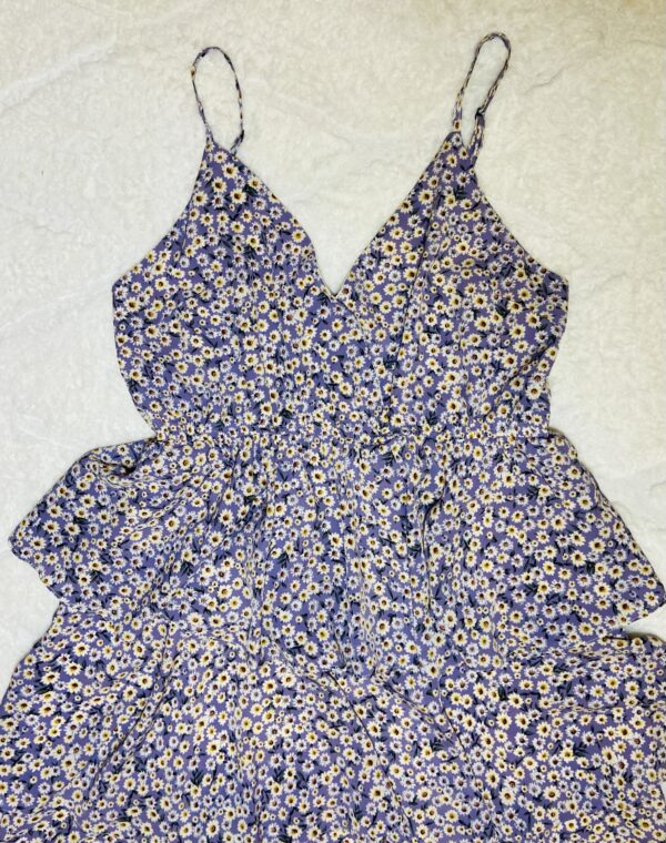 Robe violette à volants – Image 3