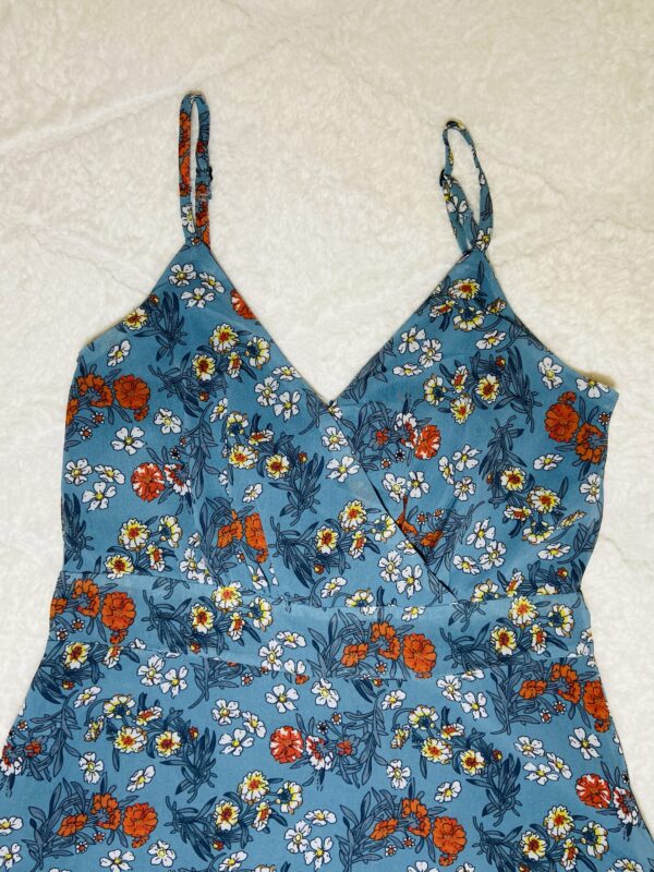 Robe bleue fleurie – Image 2