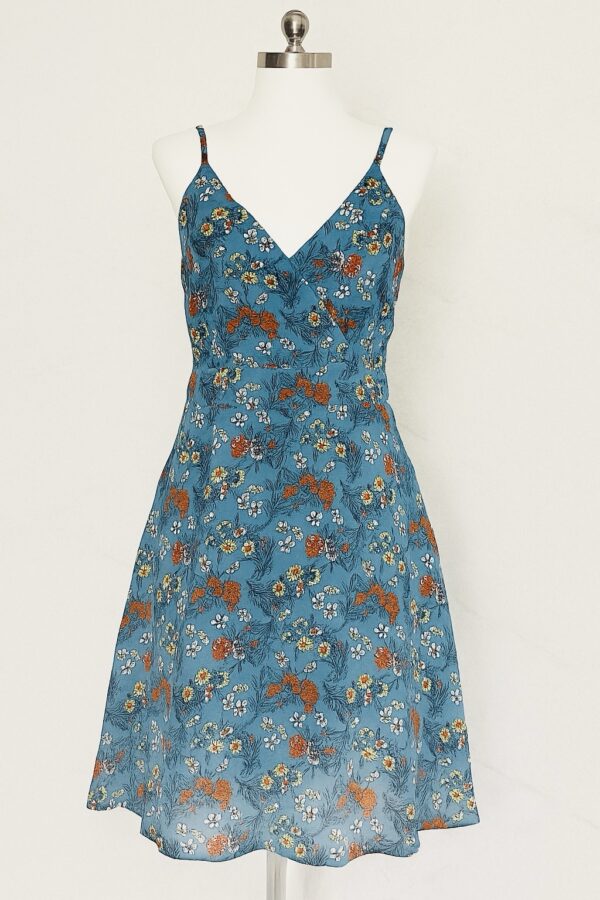 Robe bleue fleurie