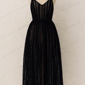 Robe noire en dentelle 2
