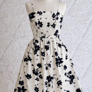 Robe fleurie blanche et noire